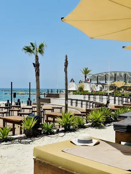 W Beach Restaurant - Photo 8