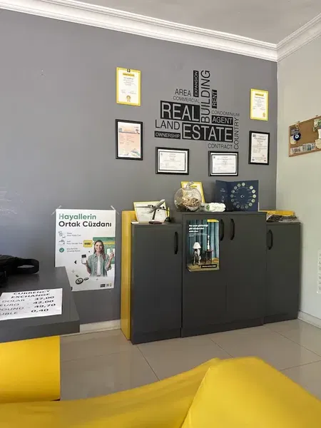 Western Union - Photo 3