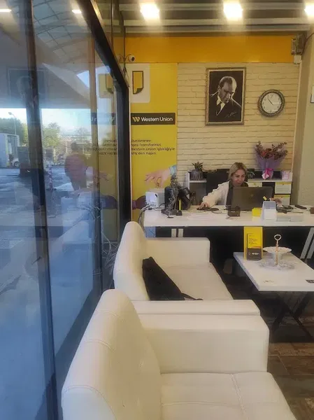 Western Union - Photo 8