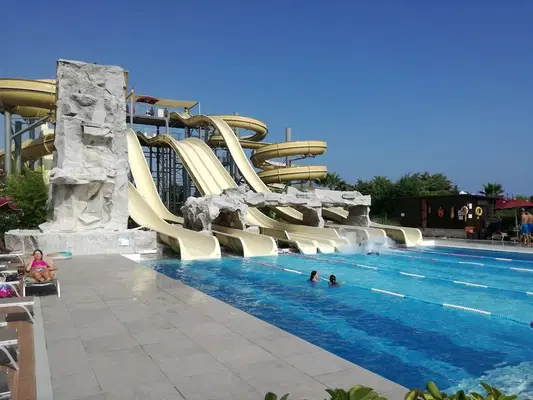 Aska Lara Resort - Wet'n Wild Park