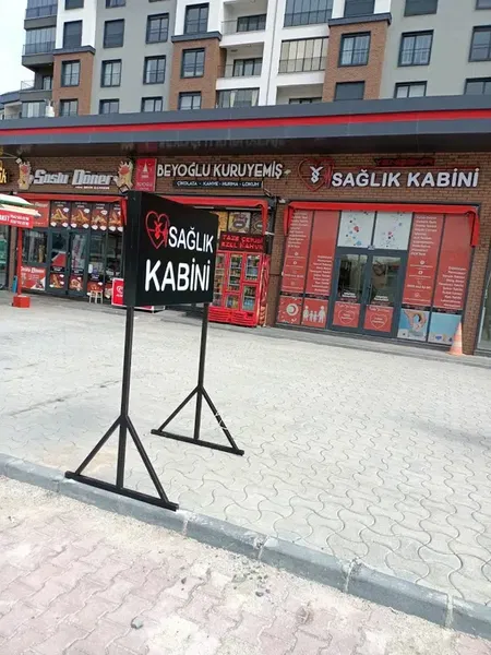 Yeni̇şehi̇r Sağlik Kabi̇ni̇ - Photo 9