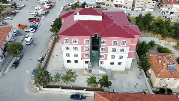 Yunak Öğretmenevi̇ Ve Aso