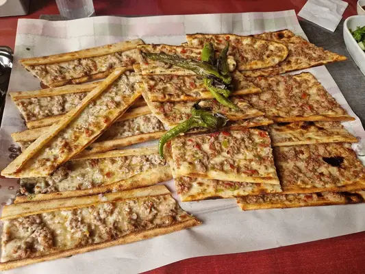 Yörükoğlu Etliekmek Canli Alabalik Corba