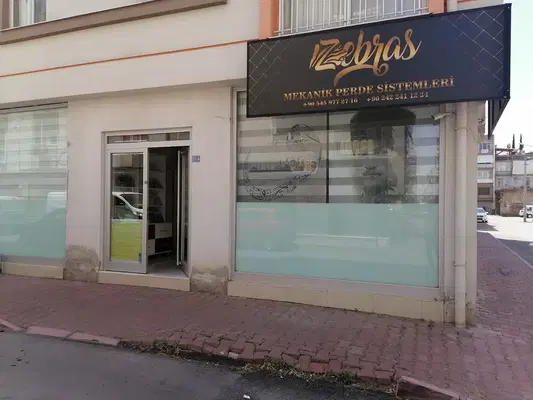 Zebra's Mekanik Perde