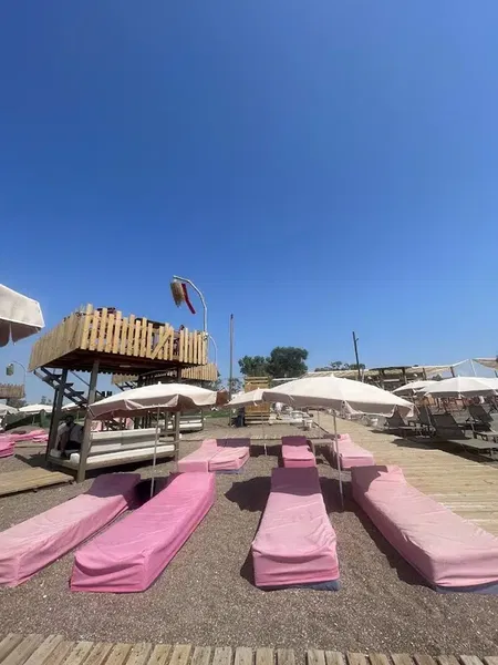 Zigo Beach & Restaurant - Photo 4