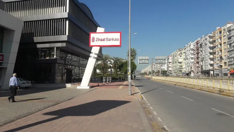 Ziraat Bankası Çallı/Antalya Şubesi - Photo 7