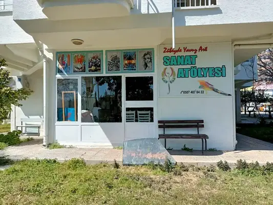 Zübeyde Yavuz Sanat Atölyesi