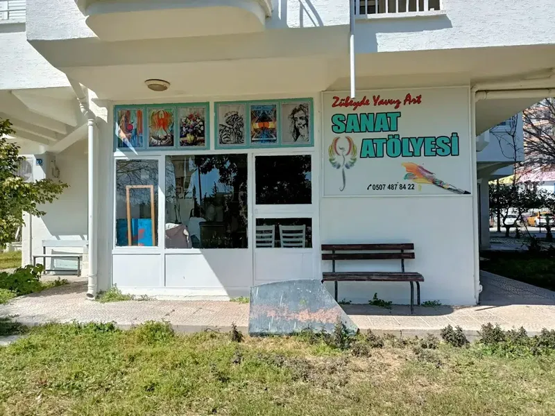 Zübeyde Yavuz Sanat Atölyesi - Photo 1