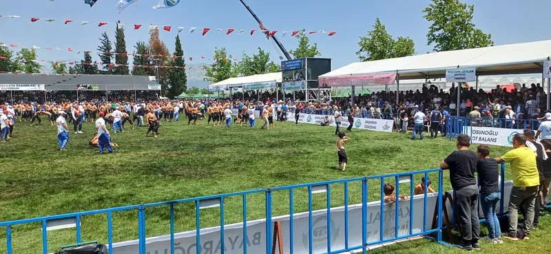 Çandır Stadı - Photo 4