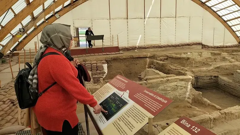 Çatalhöyük - Photo 2