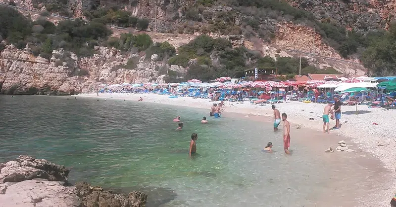 Çeşme - Photo 9
