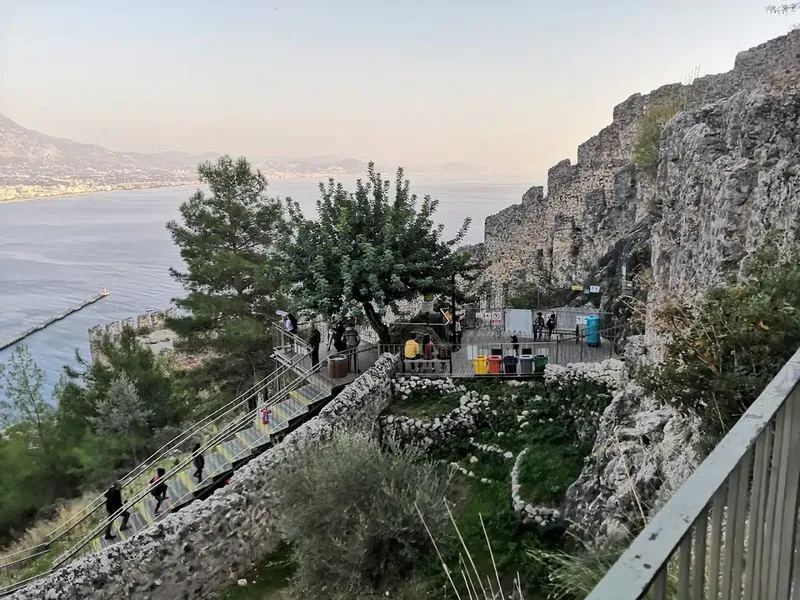 Ö.oğlu Çıkık - Photo 3