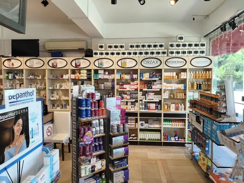 Örnekköy Eczanesi (Аптека - Pharmacy - Apotheke) - Apotheke - Photo 7