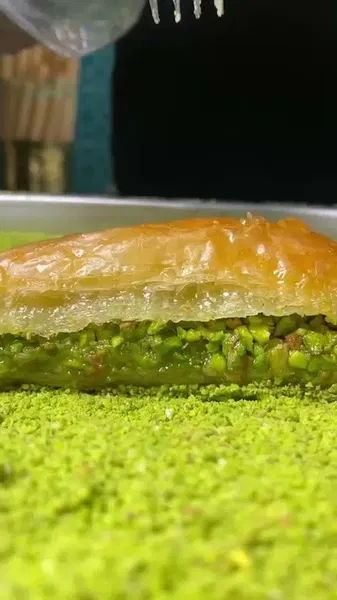 Öz Antep Baklavalari - Photo 2