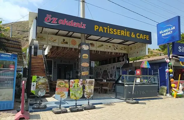 Özakdeni̇z Patisserie Cafe