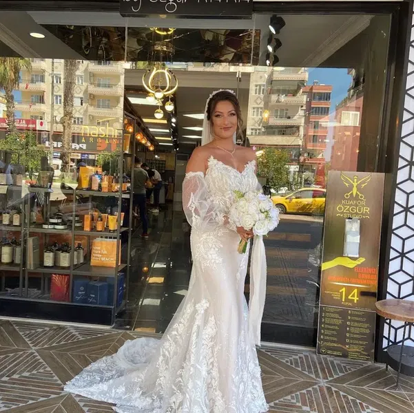 Özgürkara_hairmakeupstudio - Photo 9