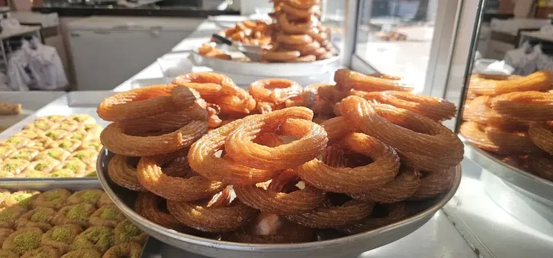 Üstüneller Baklavacısı - Photo 4