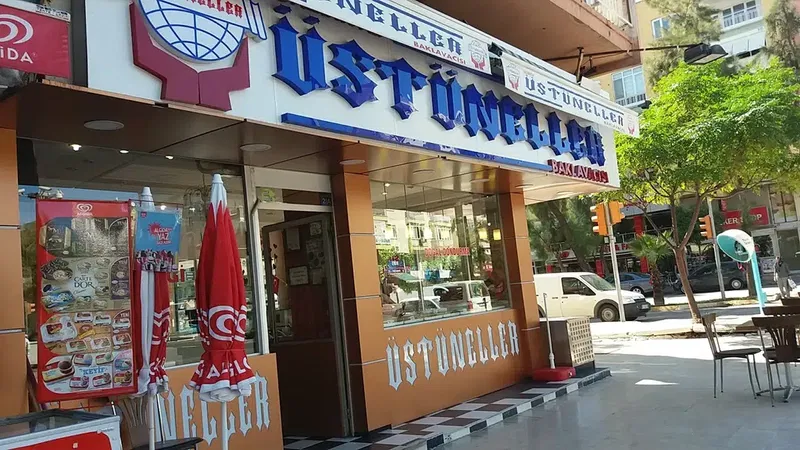 Üstüneller Baklavacısı - Photo 6