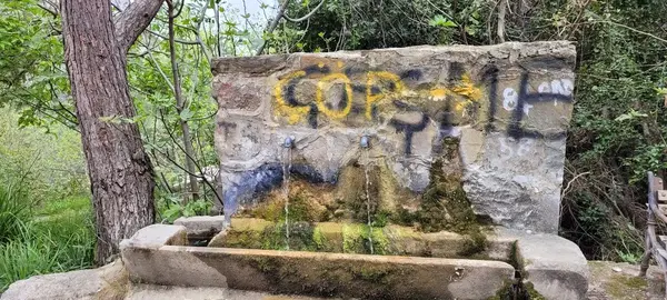 Üçoluk İlkokulu