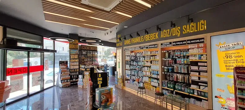 Şeker Eczanesi - Photo 2