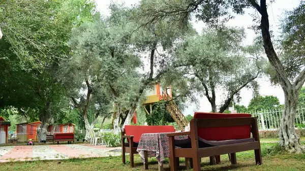 Şelale Huzur Kir Bahçesi̇
