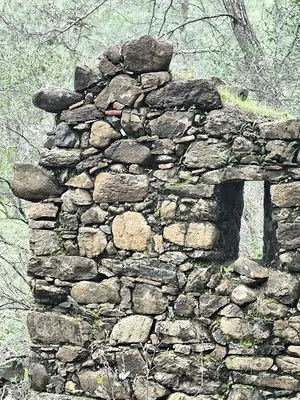 Развалины старой крепости
